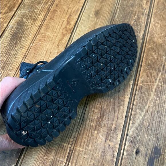 Women’s Converse leather shoe winter climate Black Chuck Taylor High-Top shoe - Picture 5 of 7